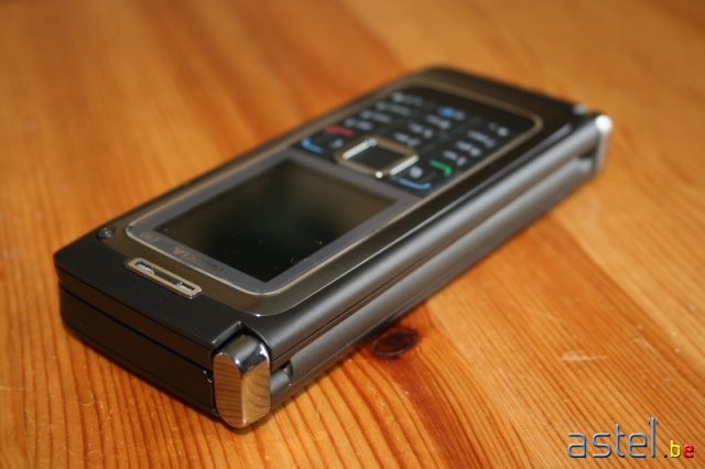 Nokia E90 (2)