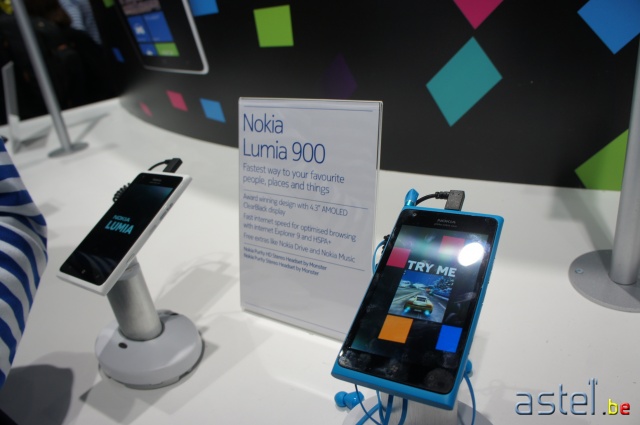 Stand Nokia